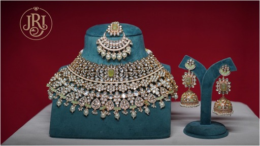 SMALL JRJ Neckpiece image